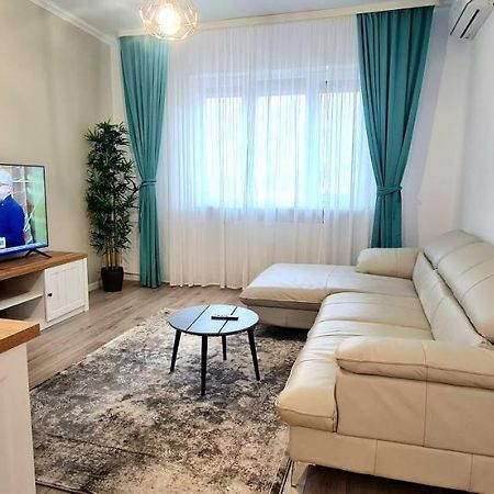 Moma Central Oradea Extérieur photo