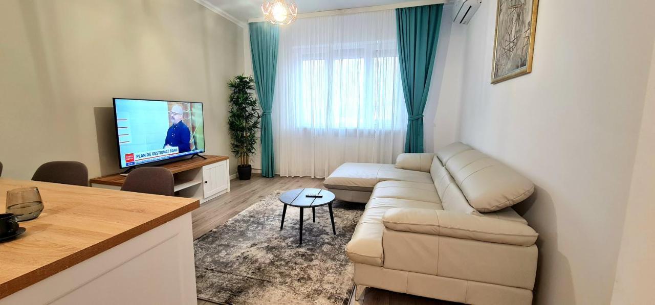 Moma Central Oradea Extérieur photo