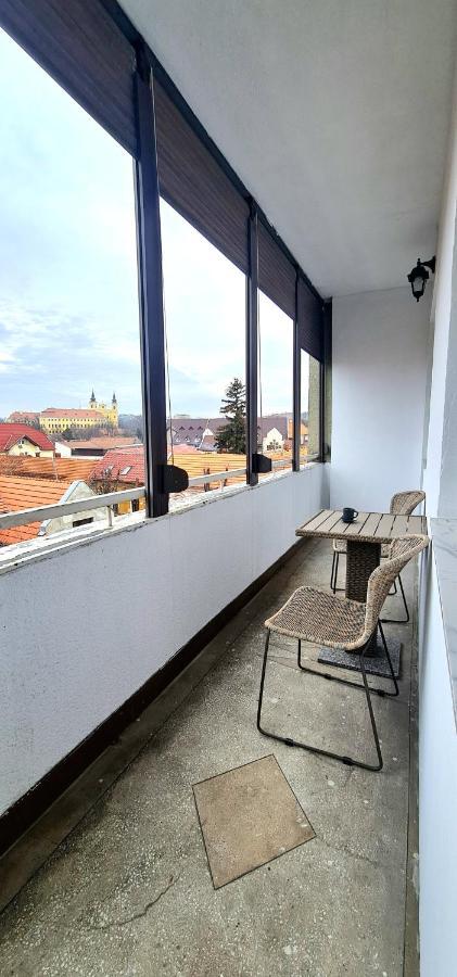 Moma Central Oradea Extérieur photo